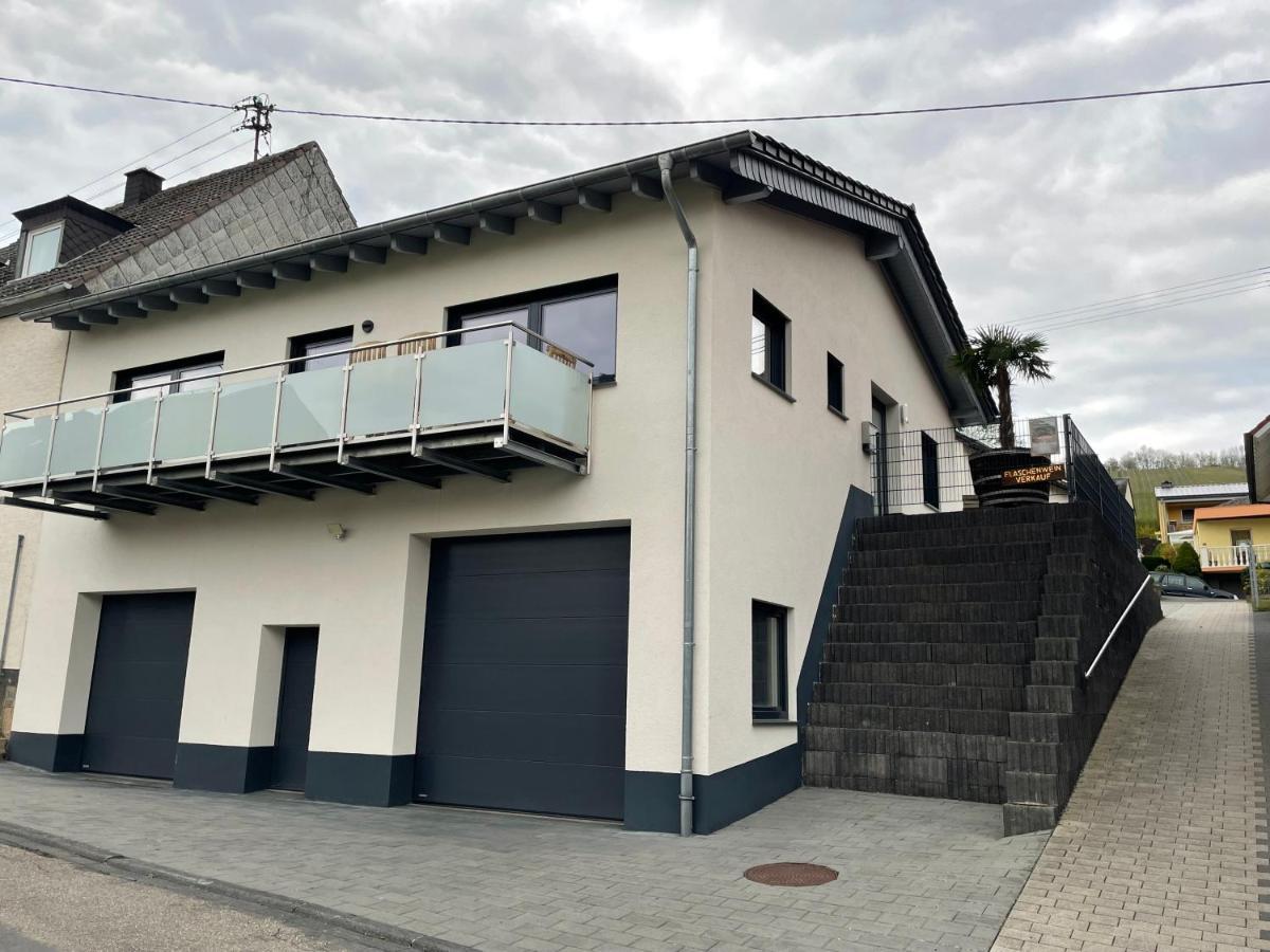 Ferienwohnung " Wein Unter Palmen " Neumagen-Dhron Esterno foto