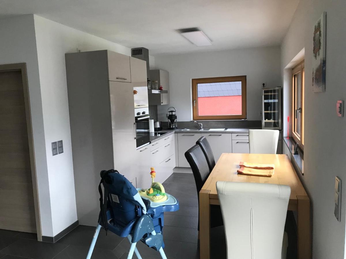 Ferienwohnung " Wein Unter Palmen " Neumagen-Dhron Esterno foto
